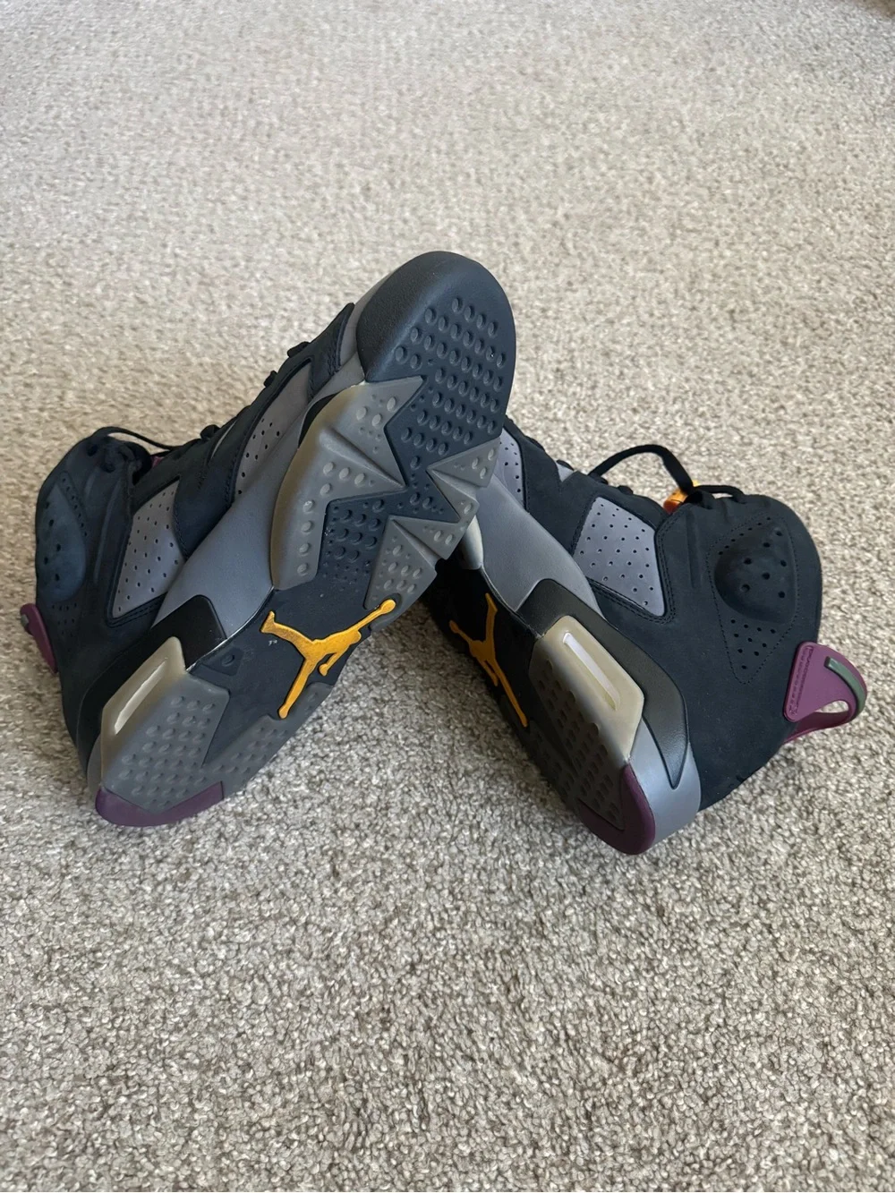 Jordan Retro 6 Bordeaux Size 11 (with box) Like New